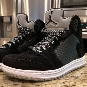 Jordan Prime 5 shoes (worn 2-3 times)